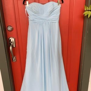 David’s Bridal strapless prom dress Size 4